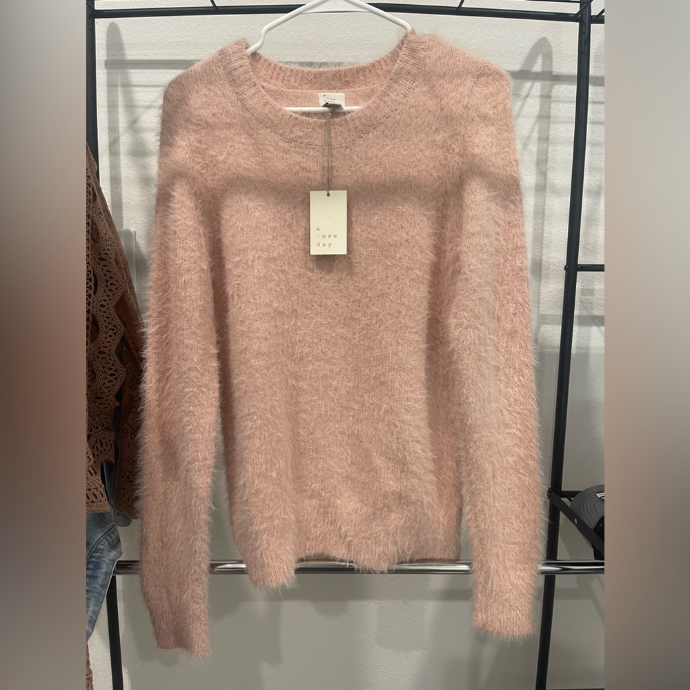 Medium sweater nwt